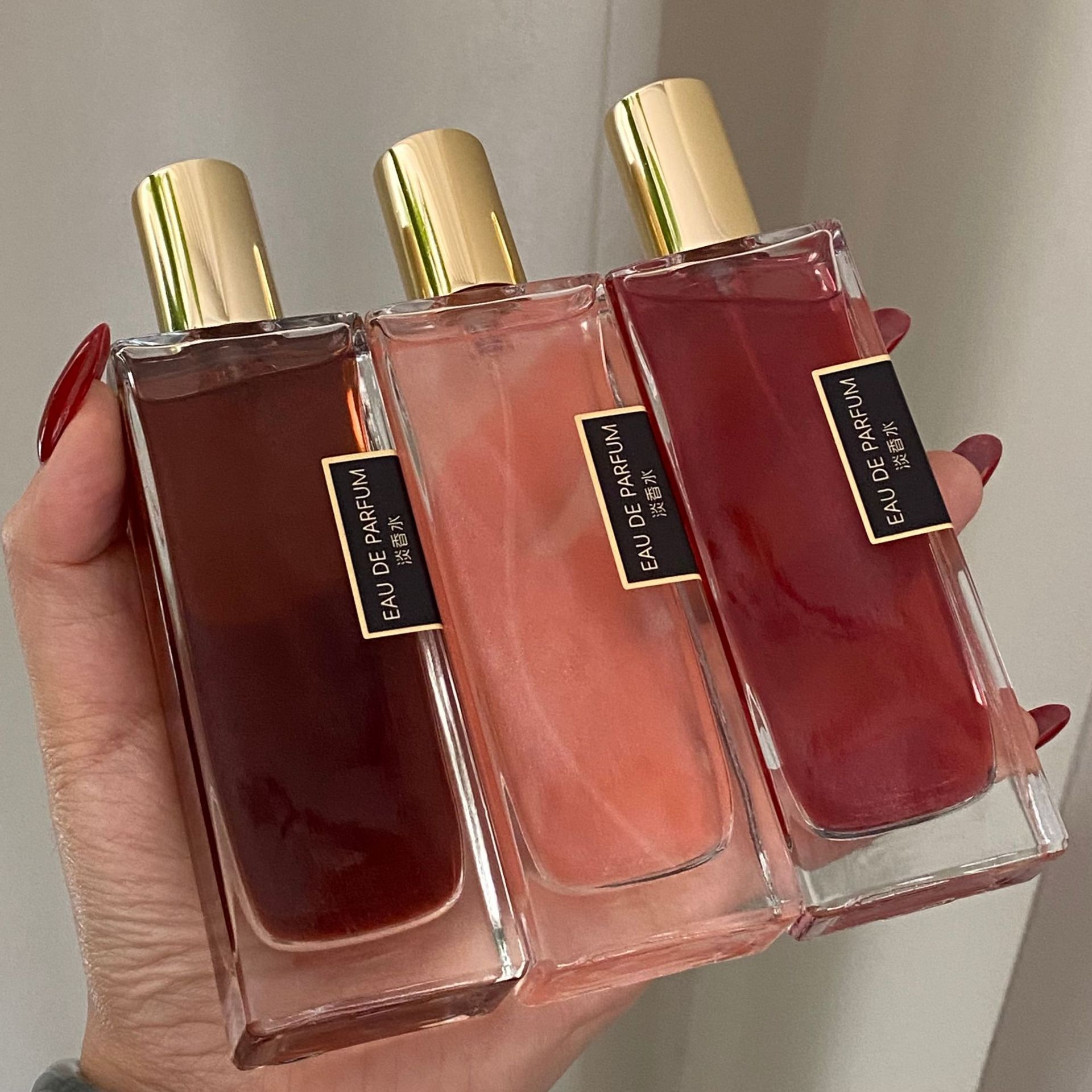 Perfume And Fragrance Are Same - Reversal Paris Eau de Toilette Wanita